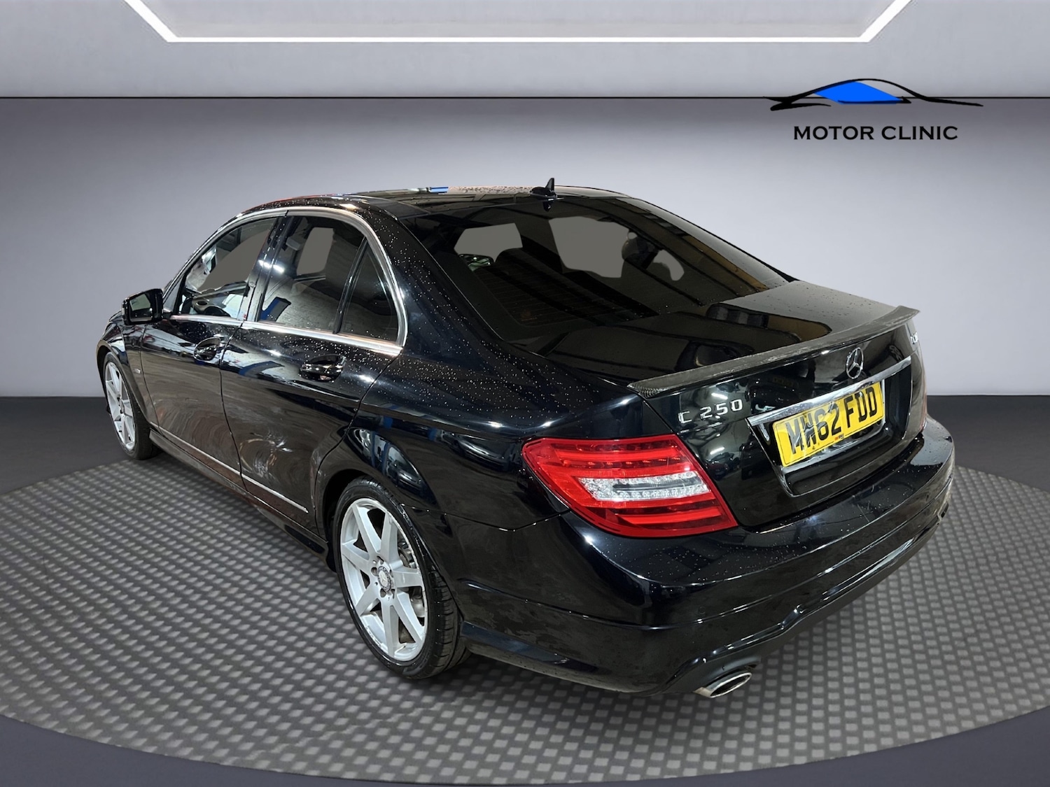 Used Mercedes-Benz C Class 2013 for sale - 76373858: Photo 3