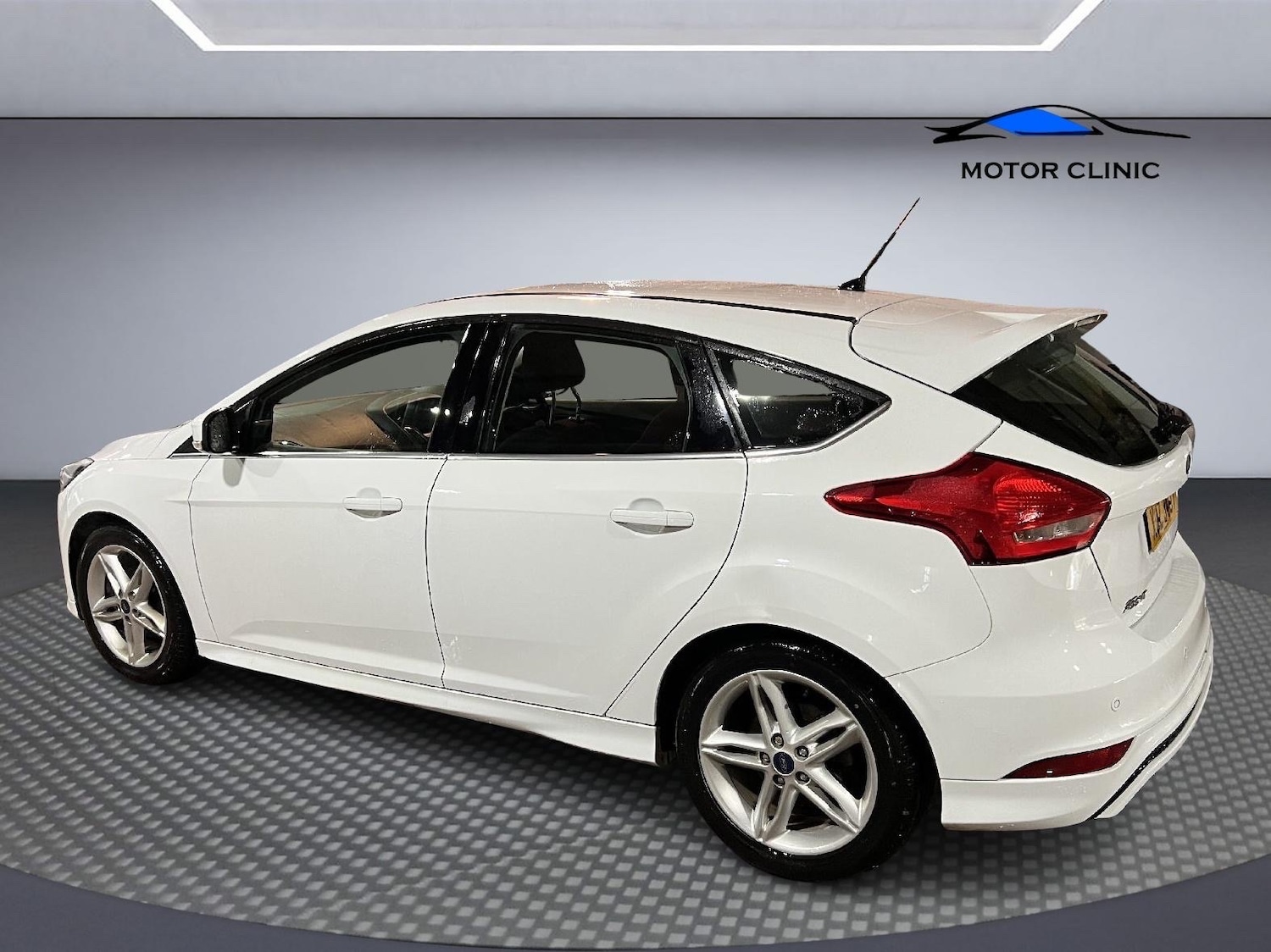 Used Ford Focus 2015 for sale - 77112949: Photo 3