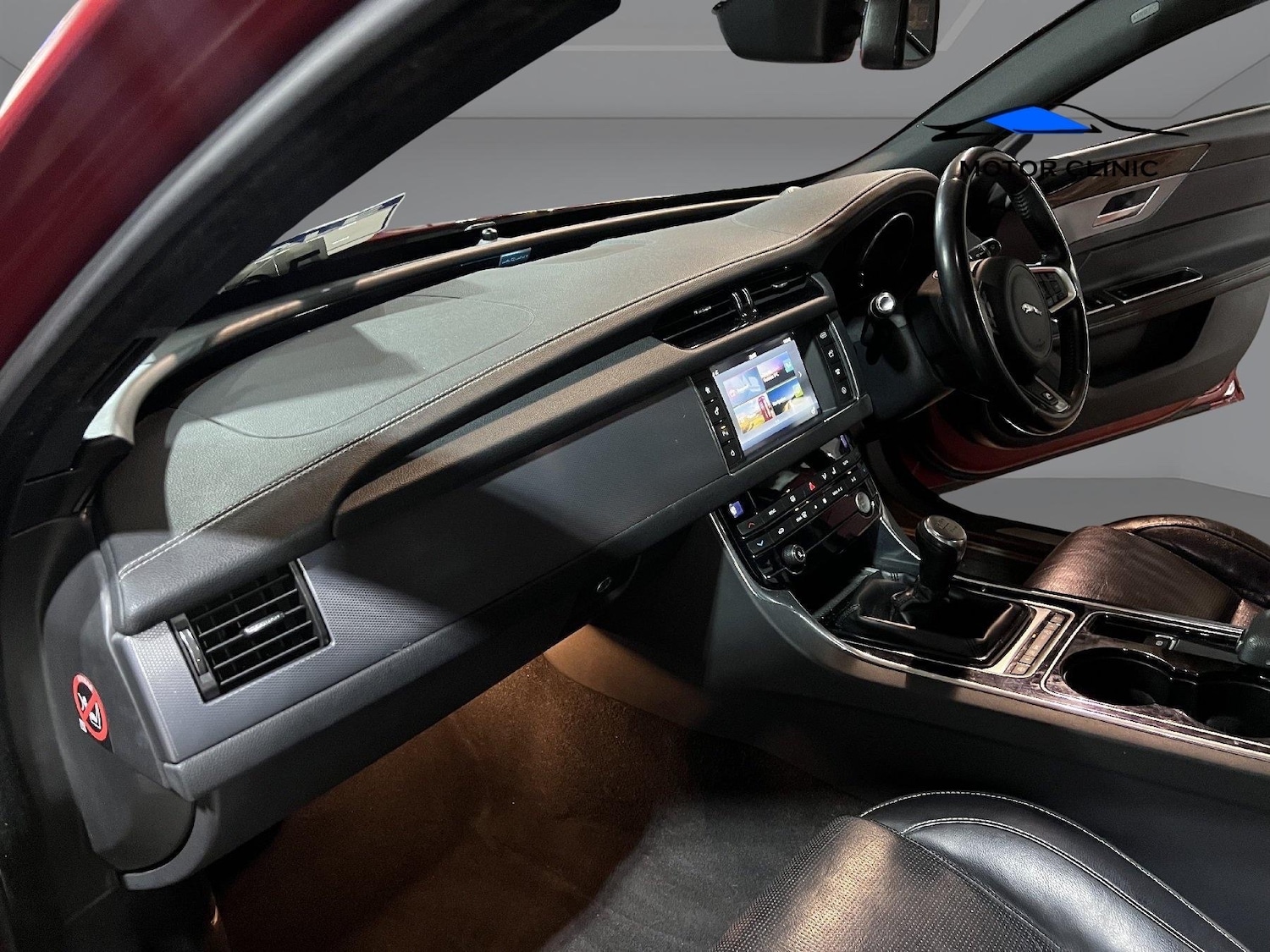 Used Jaguar XF 2017 for sale - 77136145: Photo 11