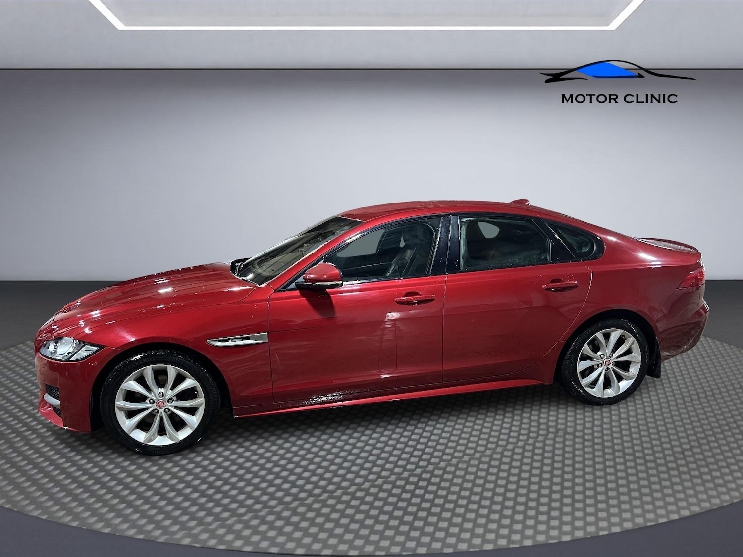 Used Jaguar XF 2017 for sale - 77136145: Photo 2