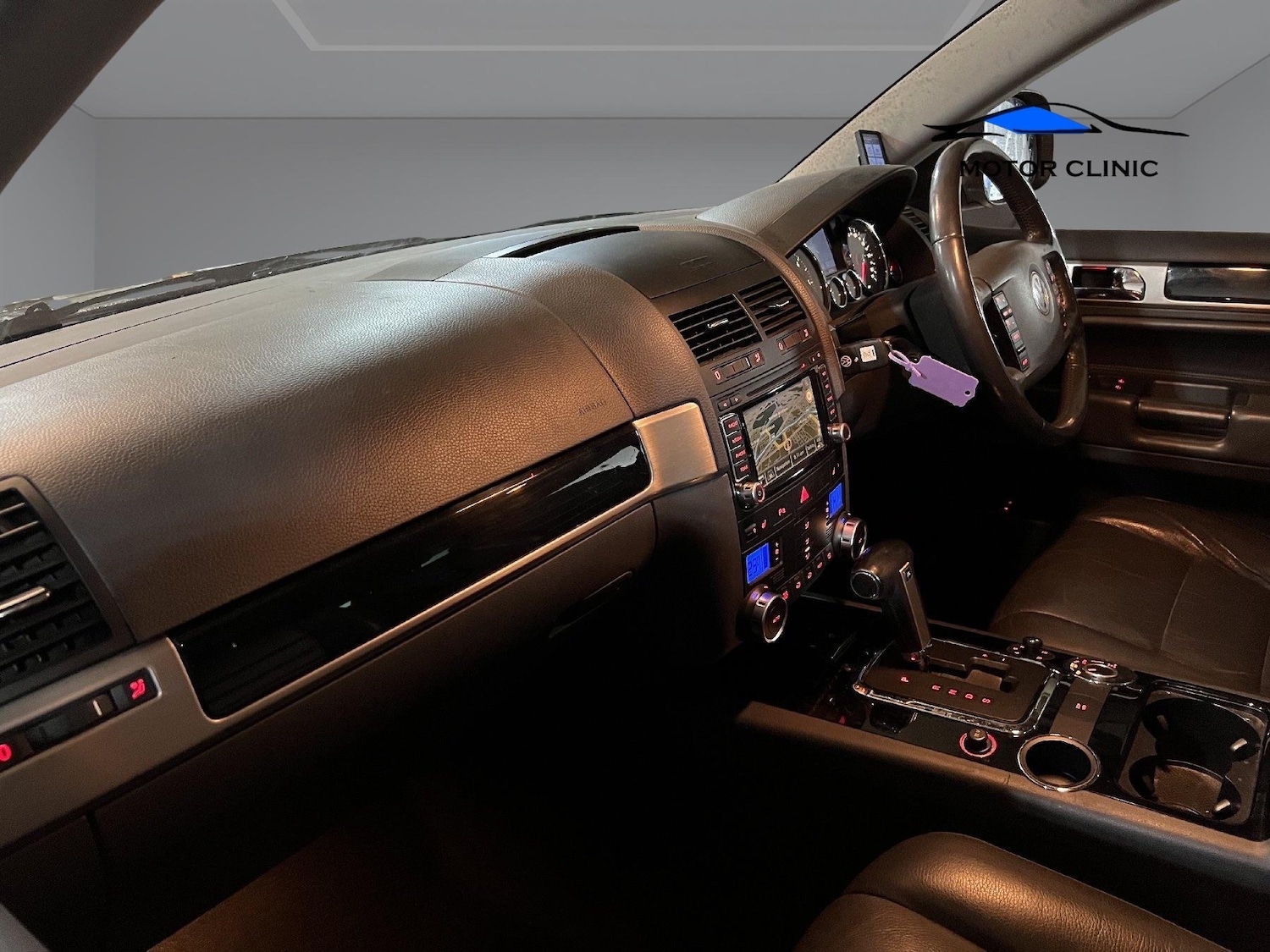 Used Volkswagen Touareg 2010 for sale - 76706111: Photo 11