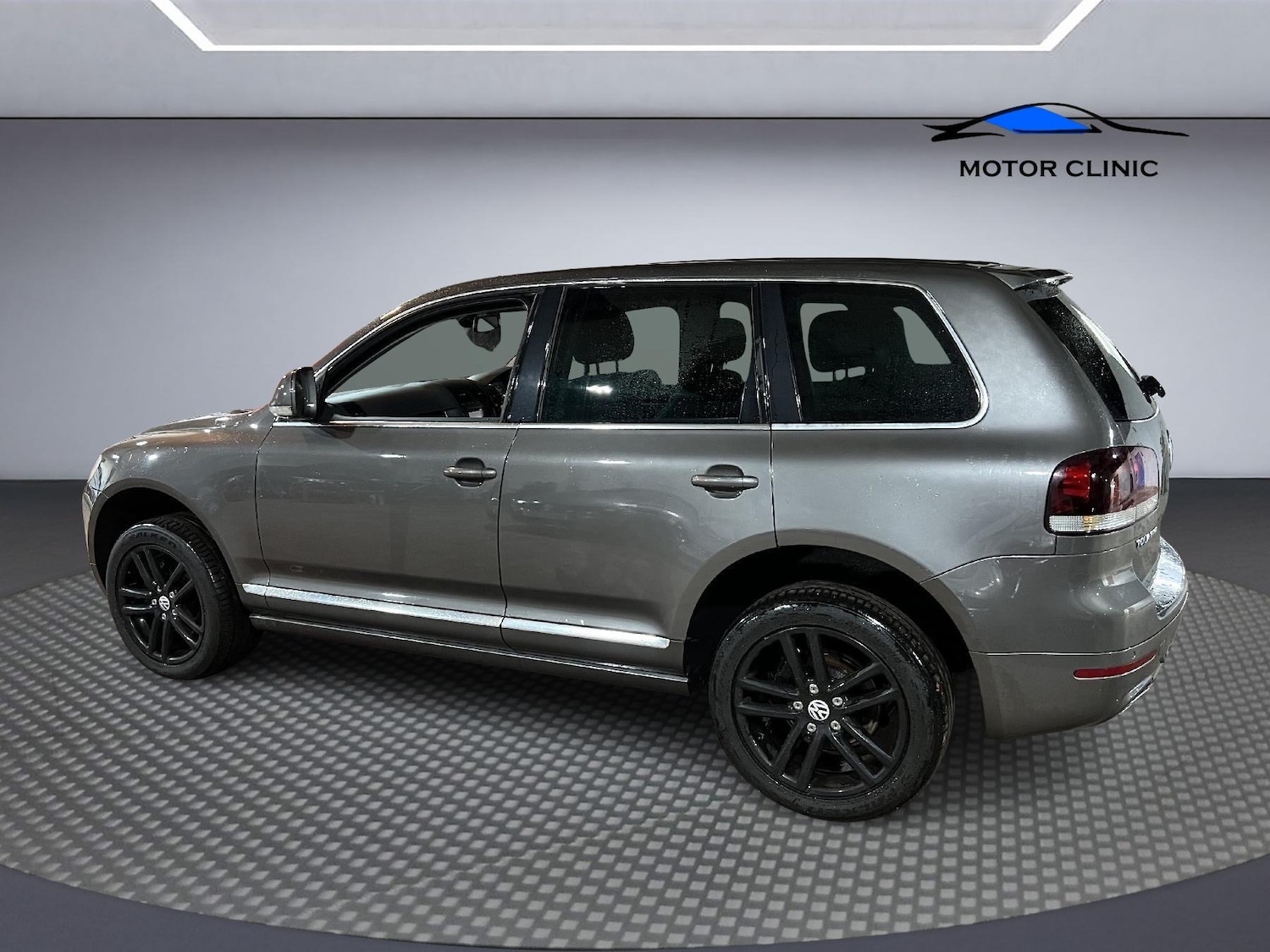 Used Volkswagen Touareg 2010 for sale - 76706111: Photo 3