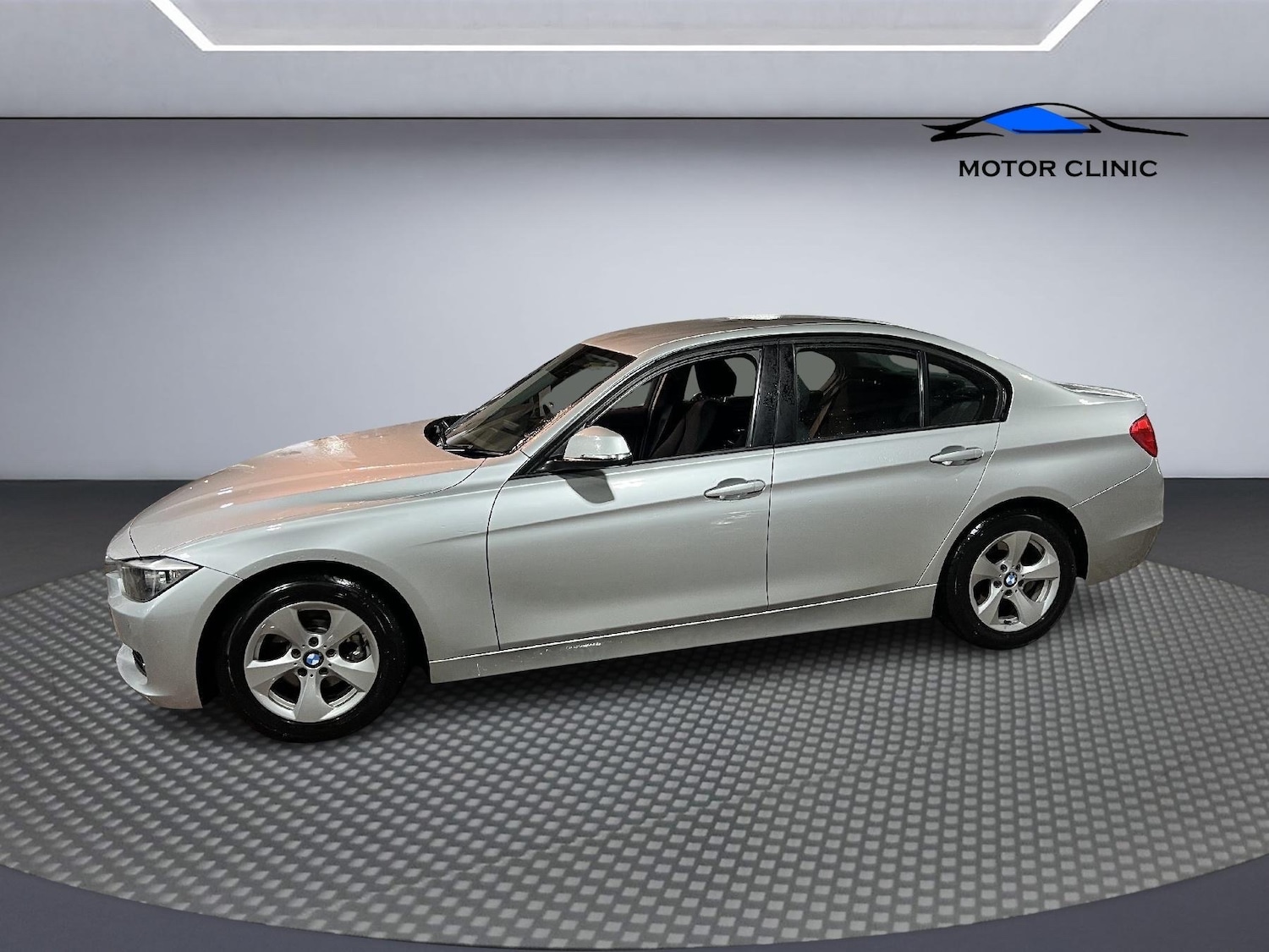 Used BMW 3 Series 2012 for sale - 77438811: Photo 2