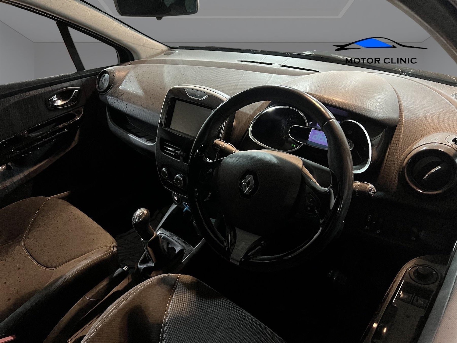 Used Renault Clio 2014 for sale - 76656523: Photo 8