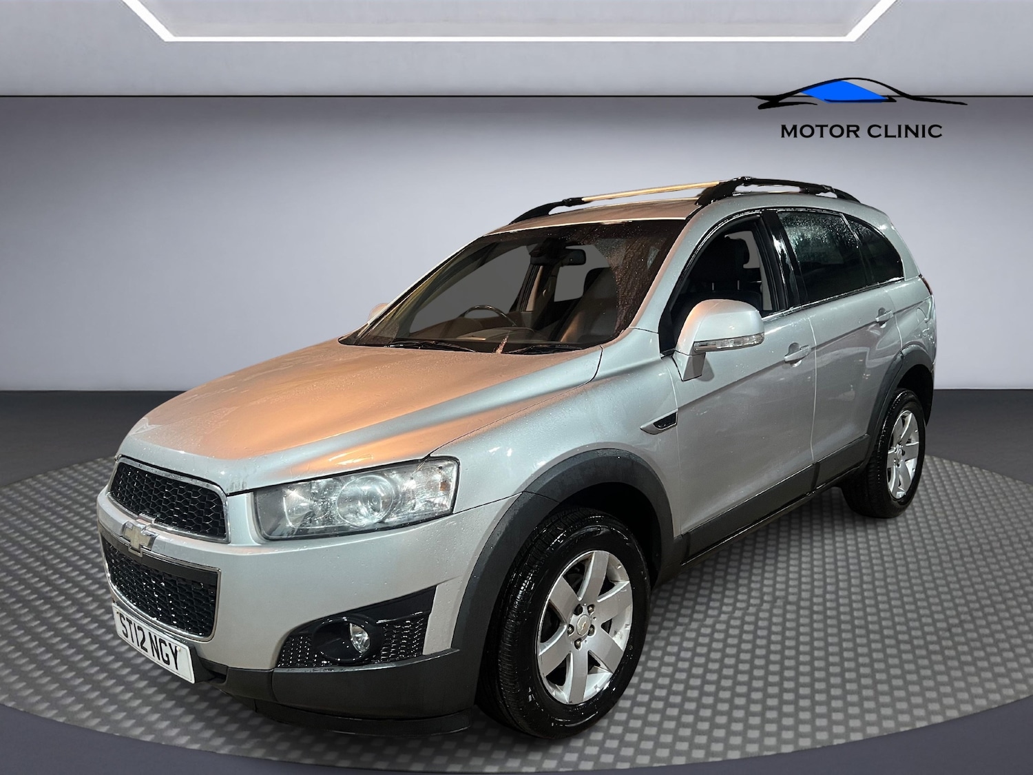 Used Chevrolet Captiva 2012 for sale - 76700070: Photo 1