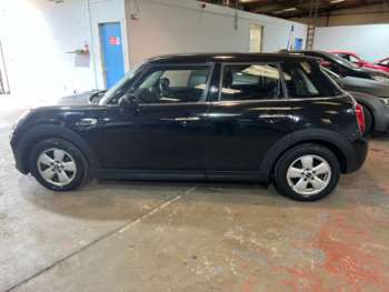 Used MINI Hatch 2018 for sale - 74633704: Photo