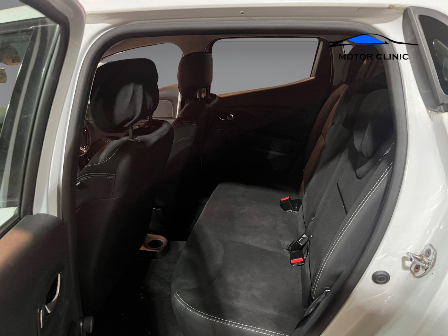 Used Renault Clio 2014 for sale - 76305880: Photo 11