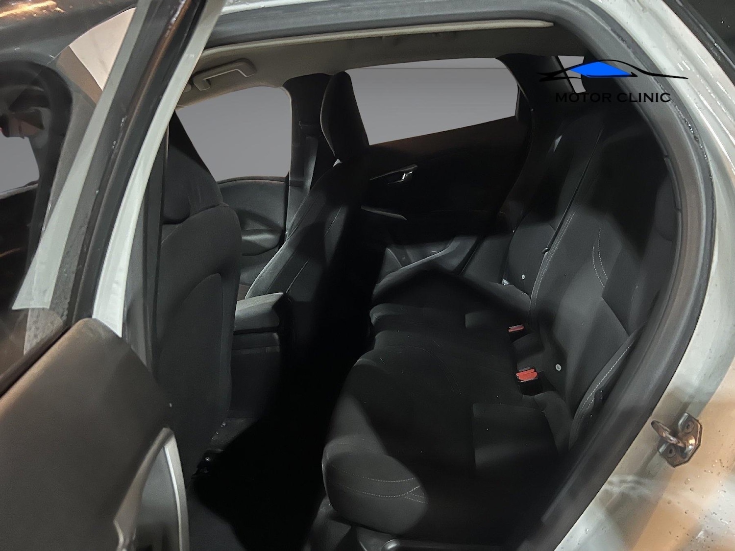 Used Volvo V40 2014 for sale - 76865117: Photo 10