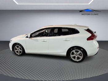 Used Volvo V40 2014 for sale - 76865117: Photo
