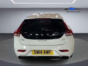 Used Volvo V40 2014 for sale - 76865117: Photo