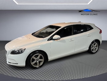 Used Volvo V40 2014 for sale - 76865117: Photo