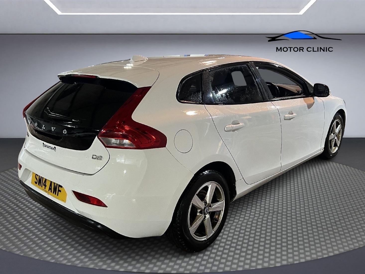 Used Volvo V40 2014 for sale - 76865117: Photo 6