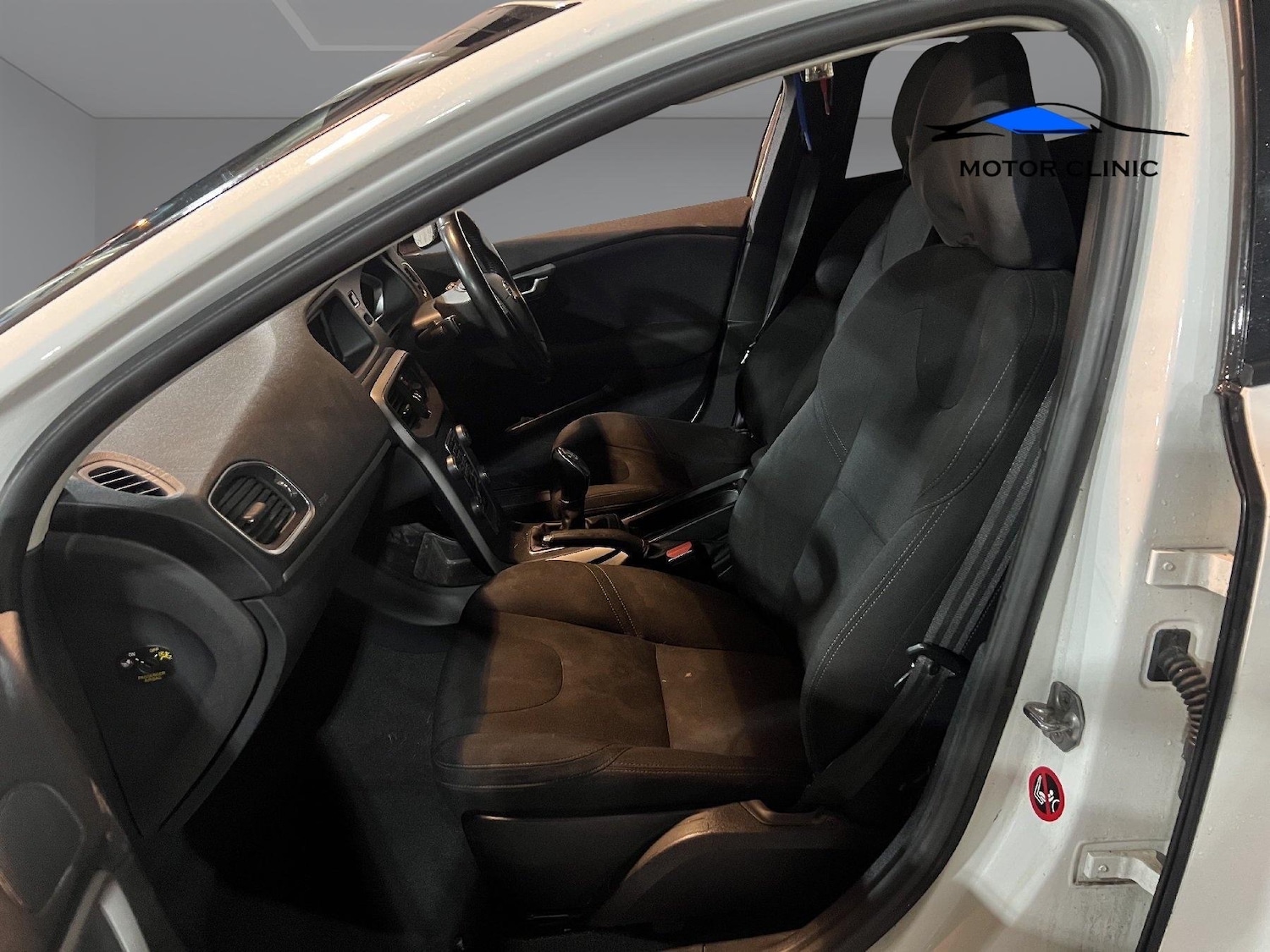 Used Volvo V40 2014 for sale - 76865117: Photo 9