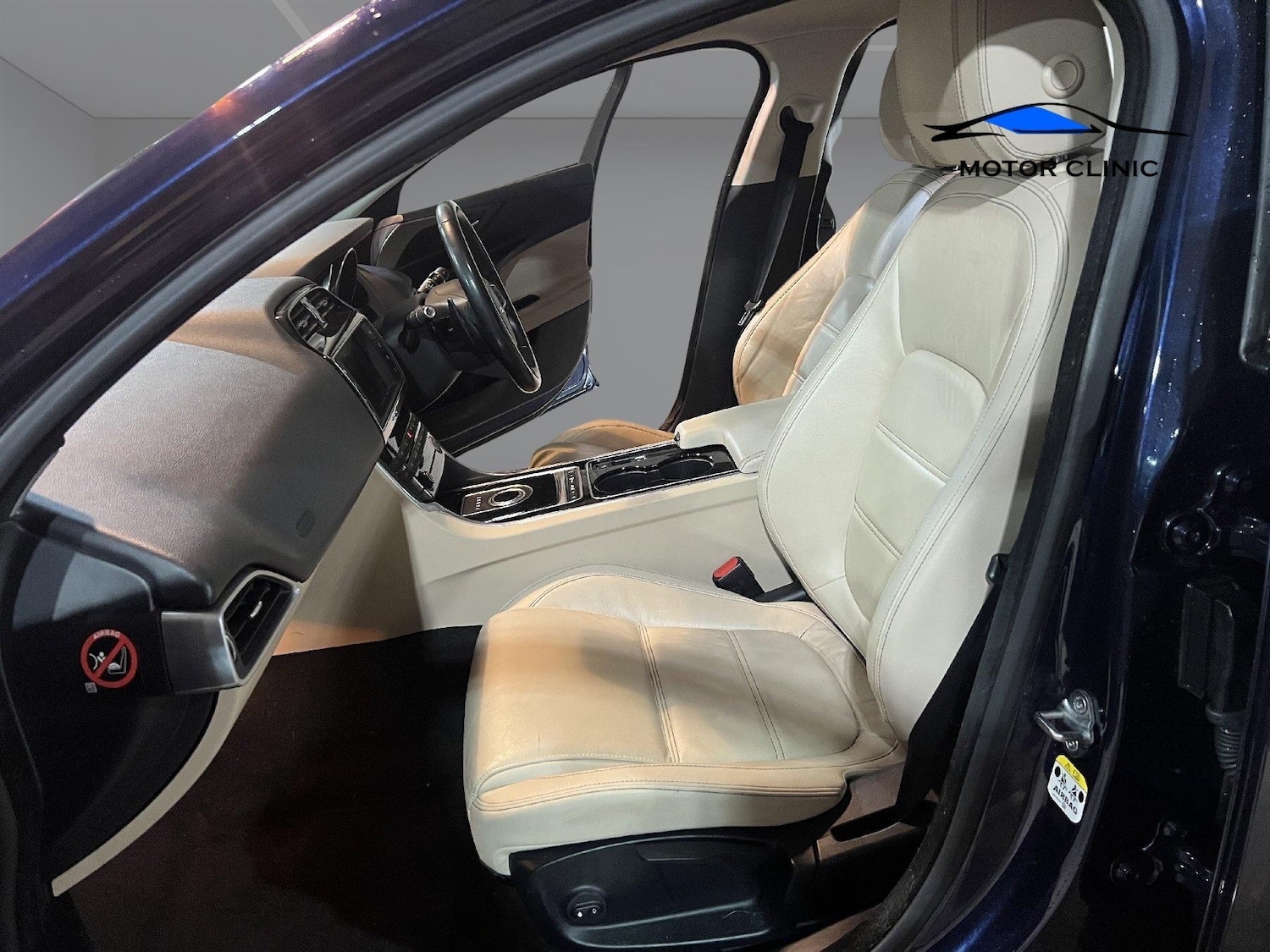 Used Jaguar XE 2016 for sale - 77429343: Photo 12