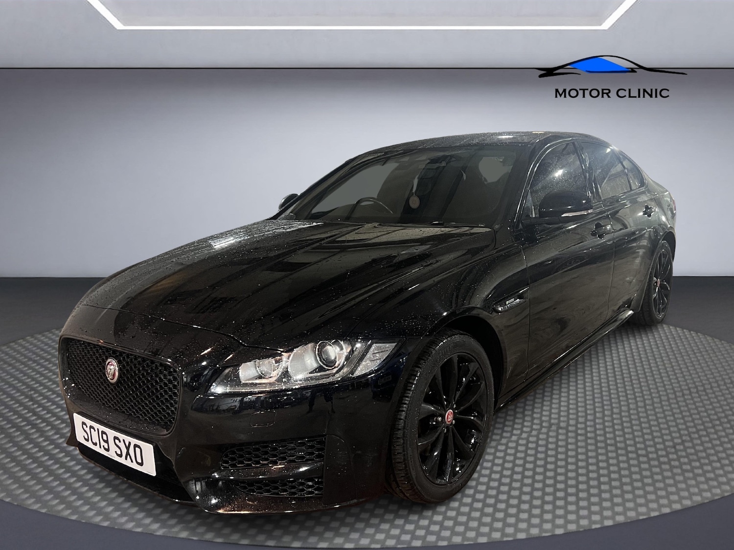 Used Jaguar XF 2019 for sale - 76431785: Photo 1