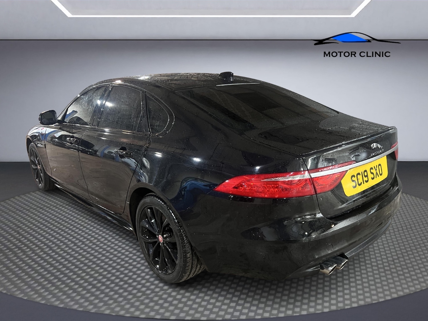 Used Jaguar XF 2019 for sale - 76431785: Photo 3