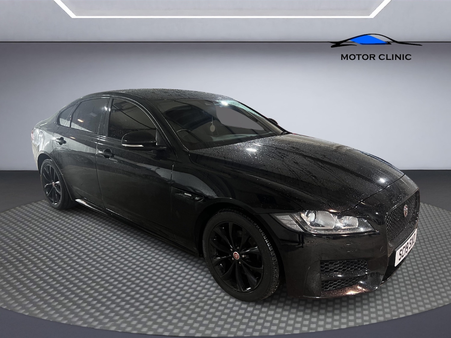 Used Jaguar XF 2019 for sale - 76431785: Photo 8