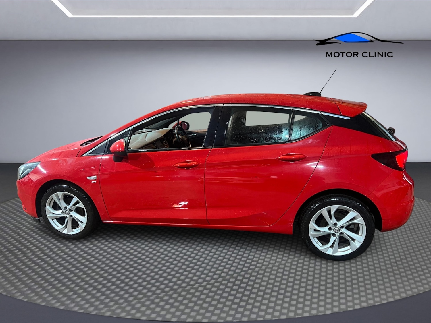Used Vauxhall Astra 2017 for sale - 76348692: Photo 2