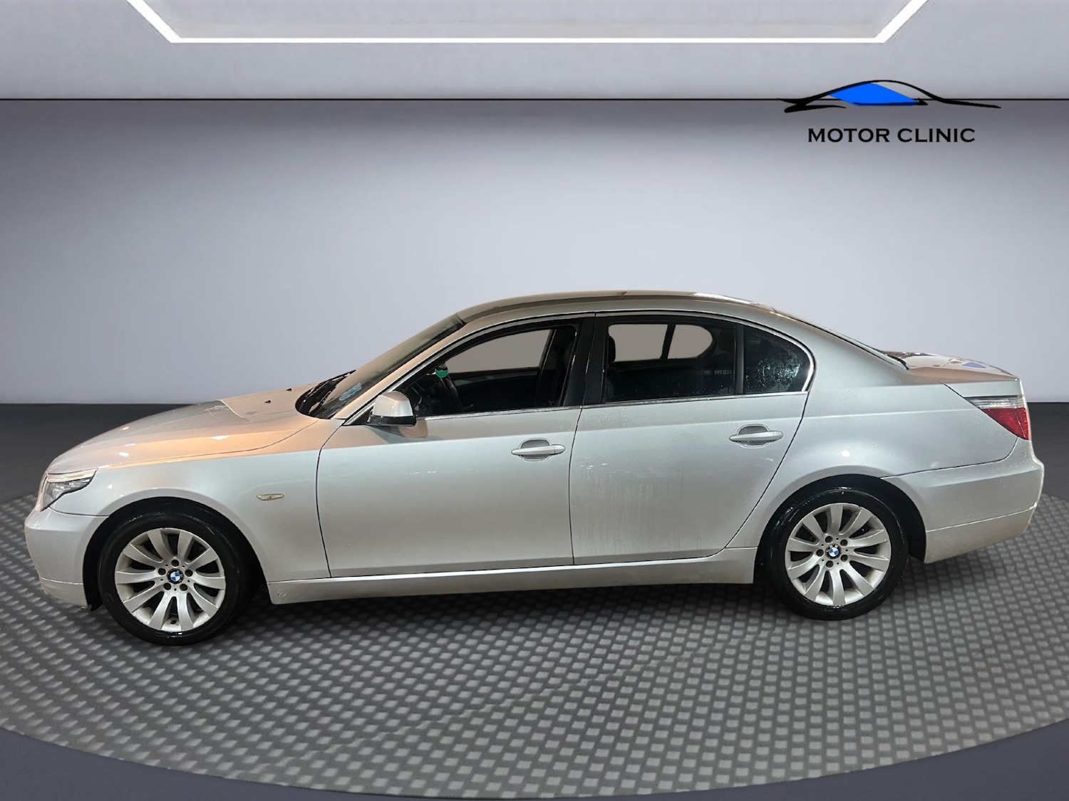 Used BMW 5 Series 2010 for sale - 76591695: Photo 2