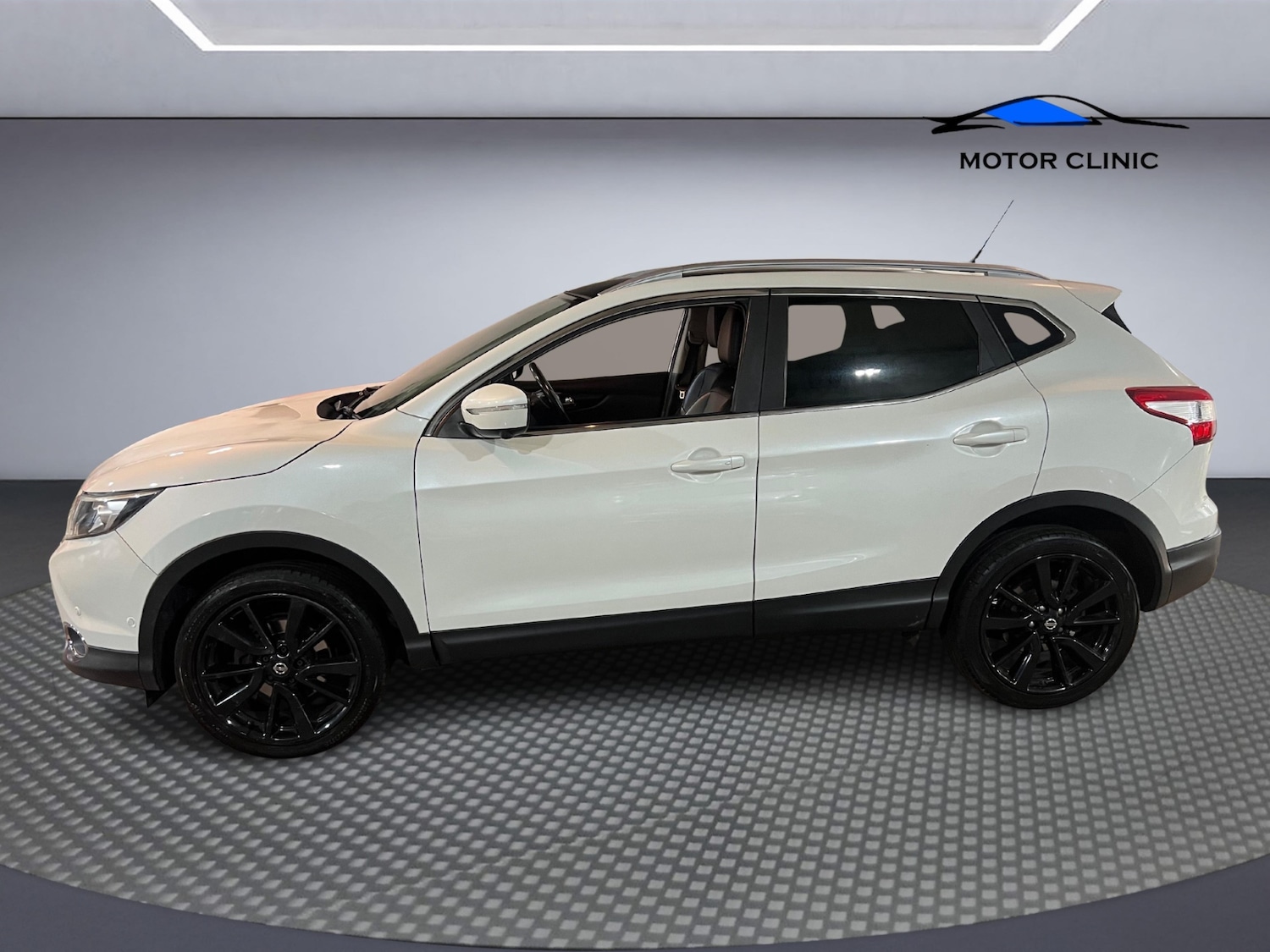 Used Nissan Qashqai 2014 for sale - 76699754: Photo 2