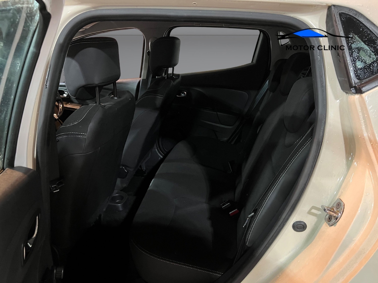Used Renault Clio 2015 for sale - 76114673: Photo 10