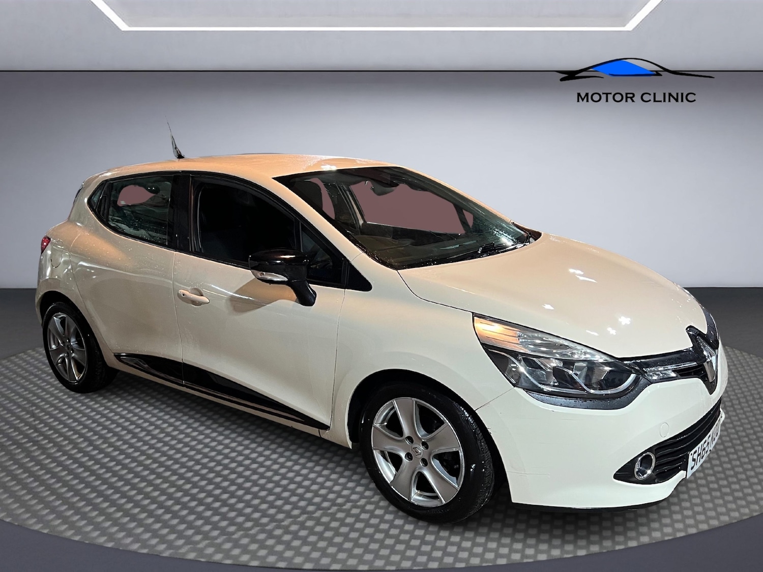 Used Renault Clio 2015 for sale - 76114673: Photo 5