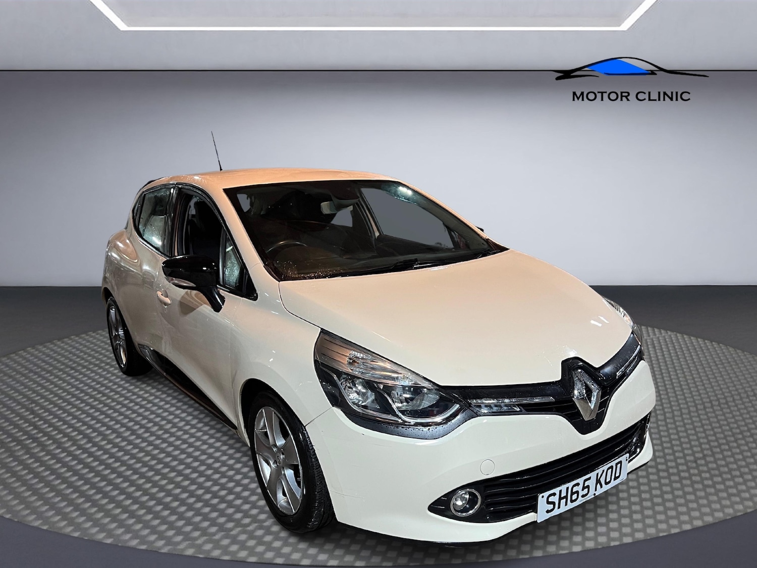 Used Renault Clio 2015 for sale - 76114673: Photo 6