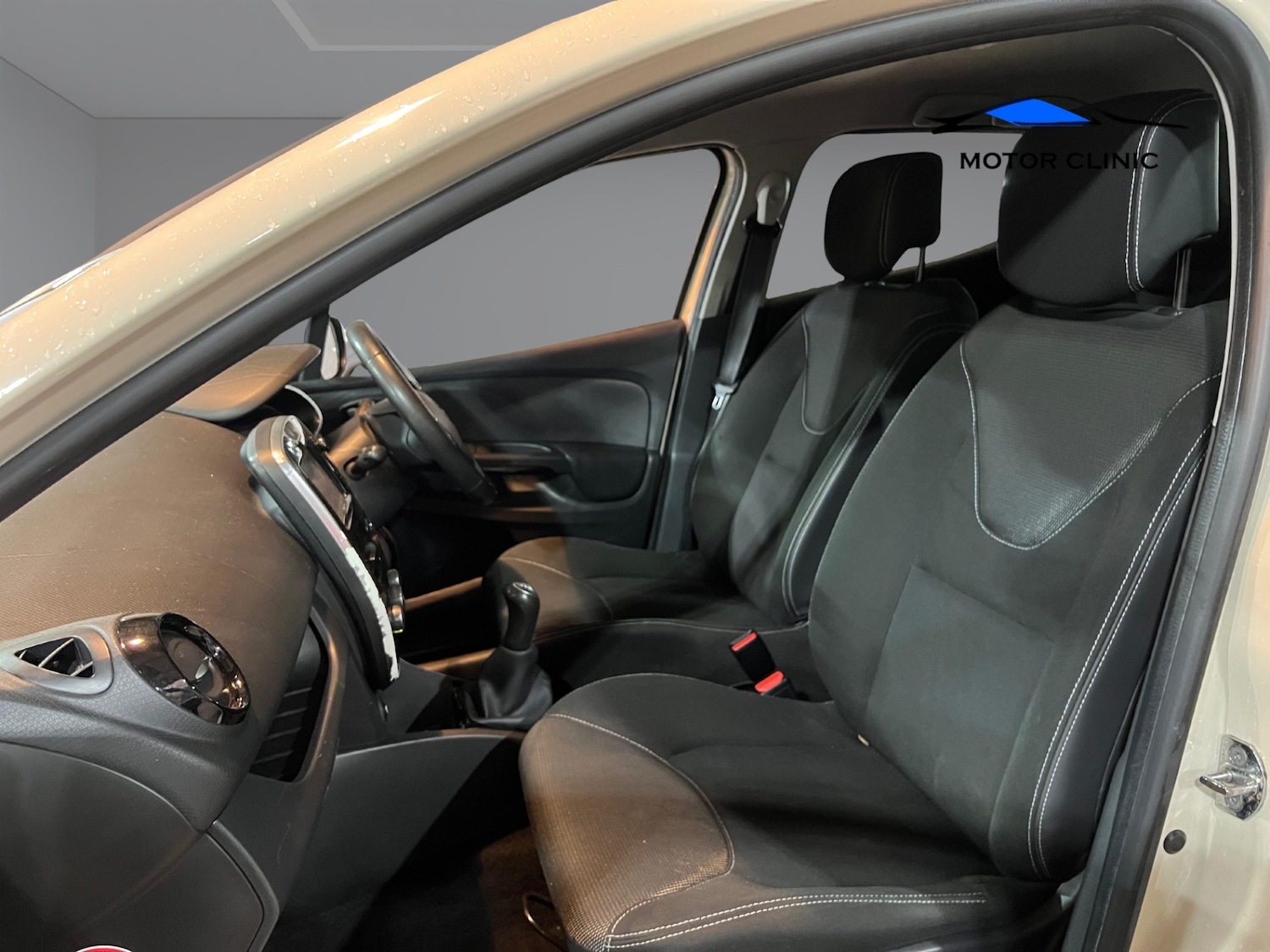 Used Renault Clio 2015 for sale - 76114673: Photo 9