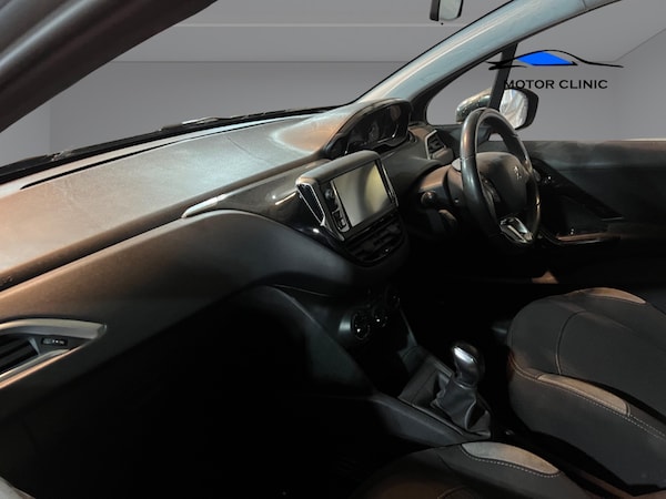 Used Peugeot 208 2014 for sale - 76336011: Photo 10