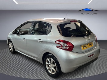 Used Peugeot 208 2013 for sale - 75952443: Photo
