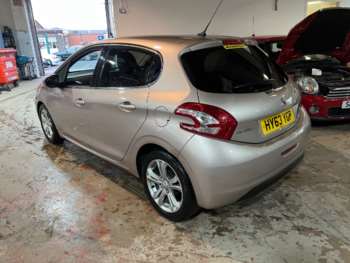 Used Peugeot 208 2013 for sale - 74860782: Photo