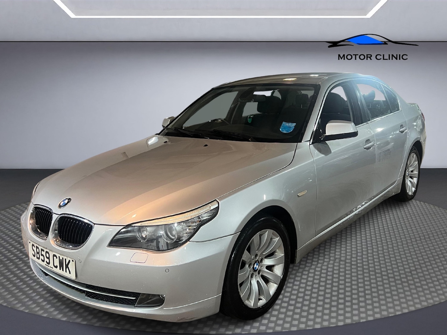 Used BMW 5 Series 2010 for sale - 76682058: Photo 1