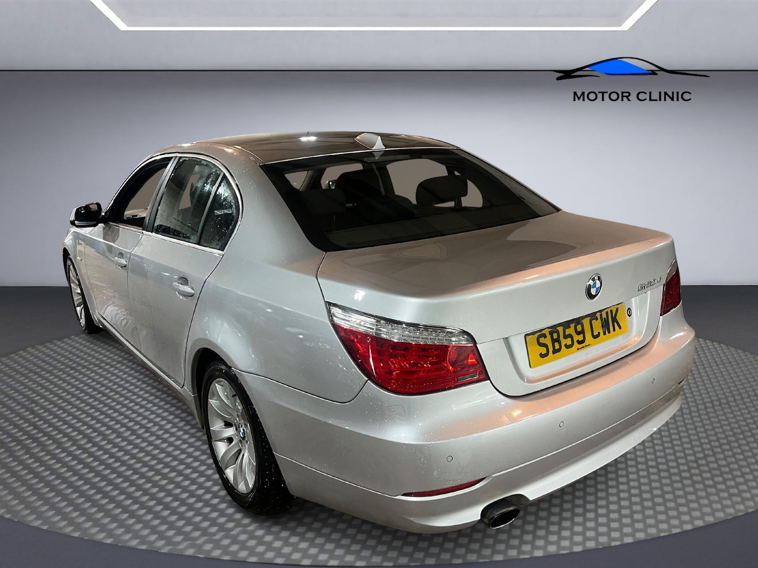 Used BMW 5 Series 2010 for sale - 76682058: Photo 3