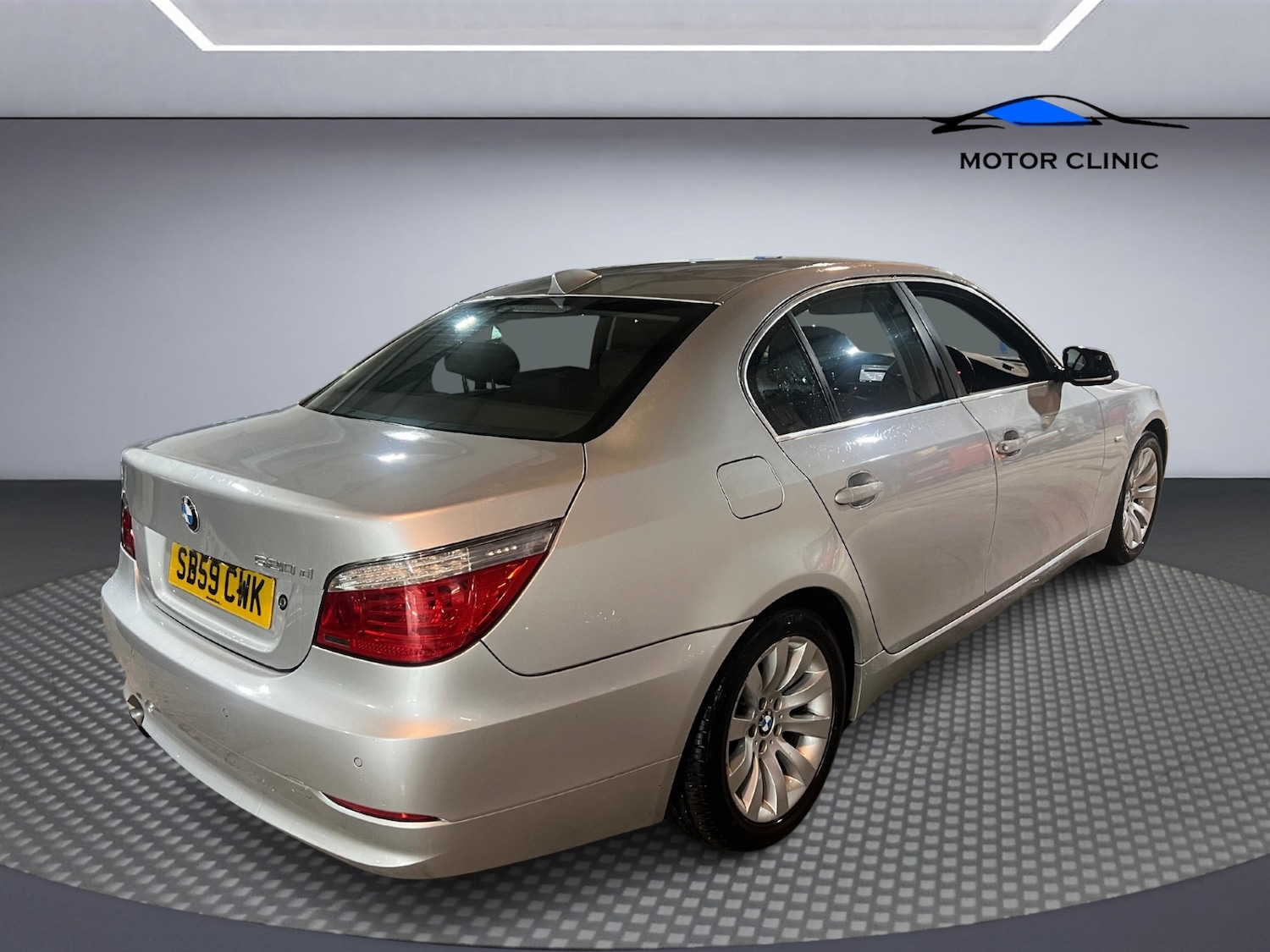 Used BMW 5 Series 2010 for sale - 76682058: Photo 5