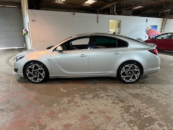 Used Vauxhall Insignia 2017 for sale - 75386193: Photo