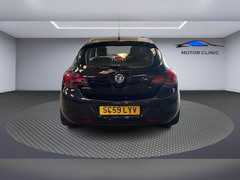 Used Vauxhall Astra 2010 for sale - 76036916: Photo