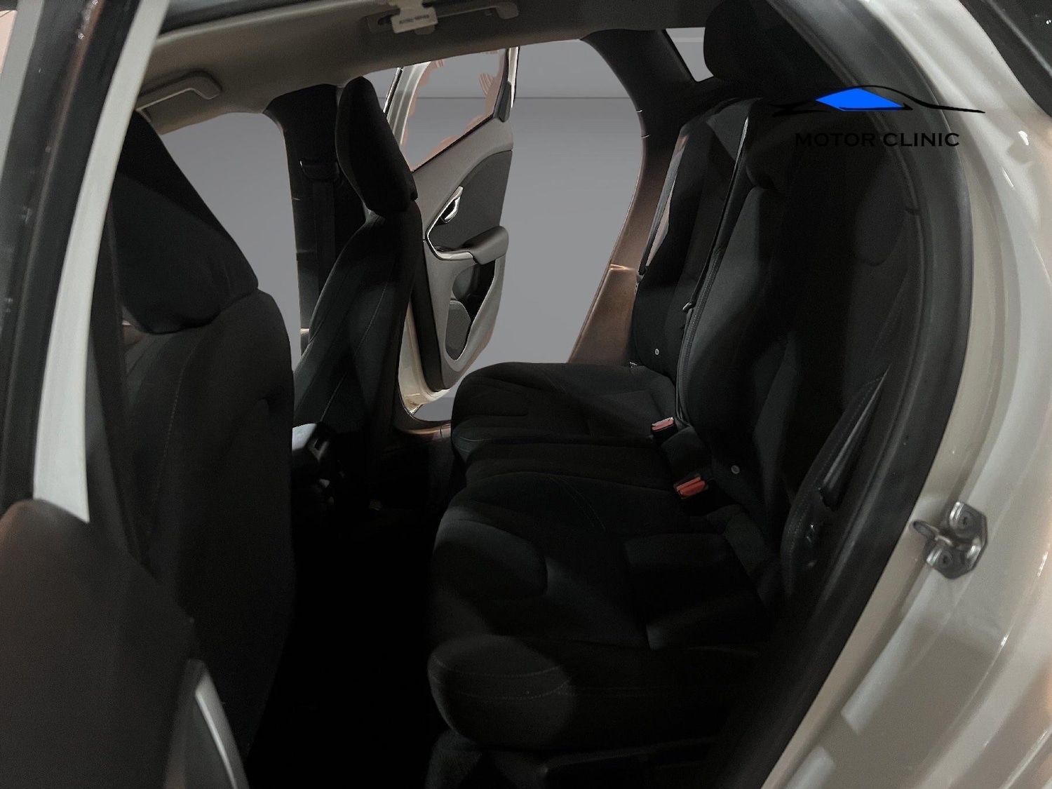 Used Volvo V40 2014 for sale - 77008419: Photo 12