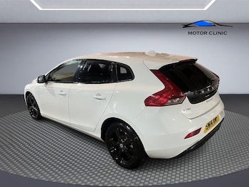 Used Volvo V40 2014 for sale - 77008419: Photo