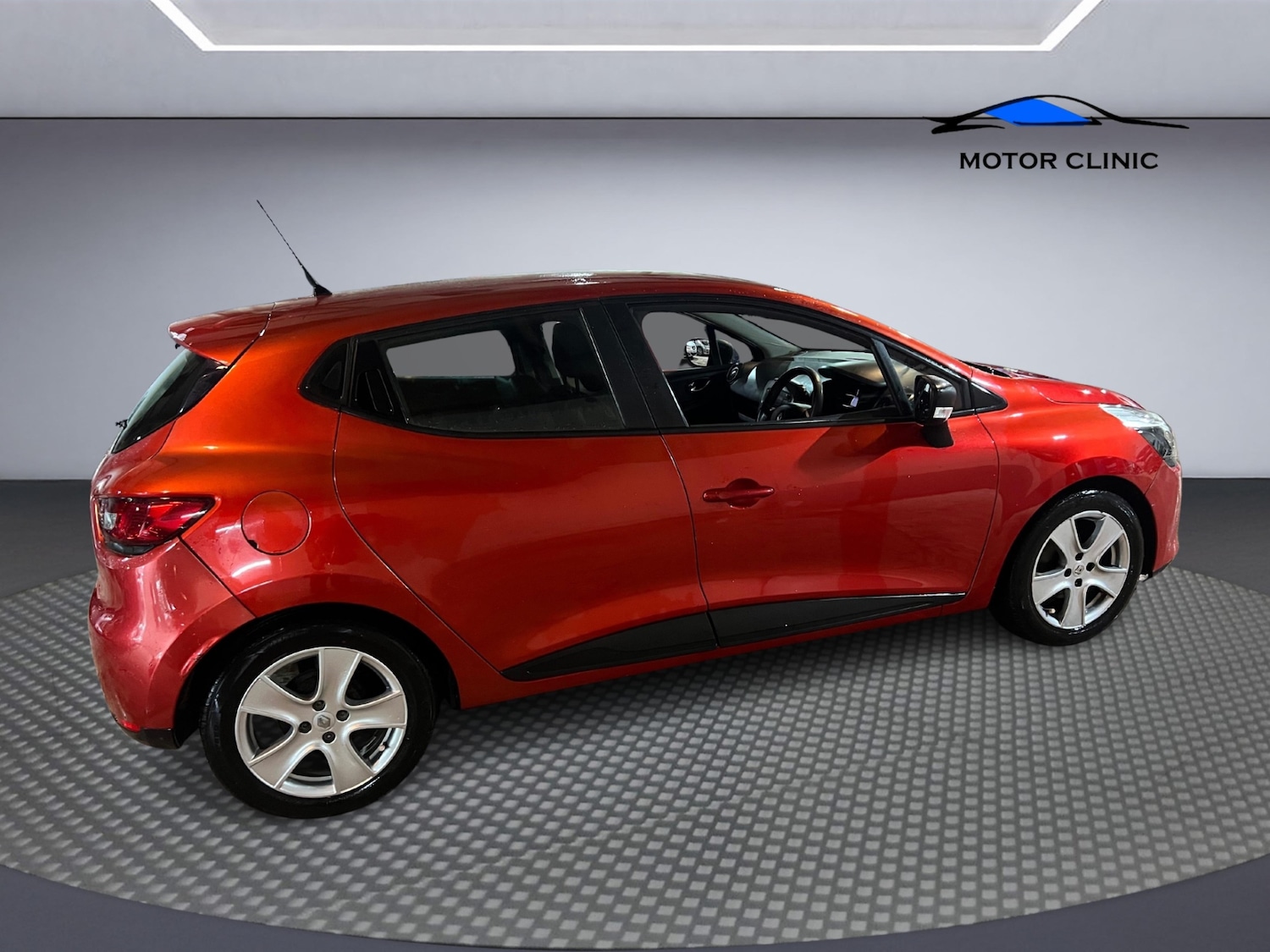 Used Renault Clio 2015 for sale - 76431188: Photo 5