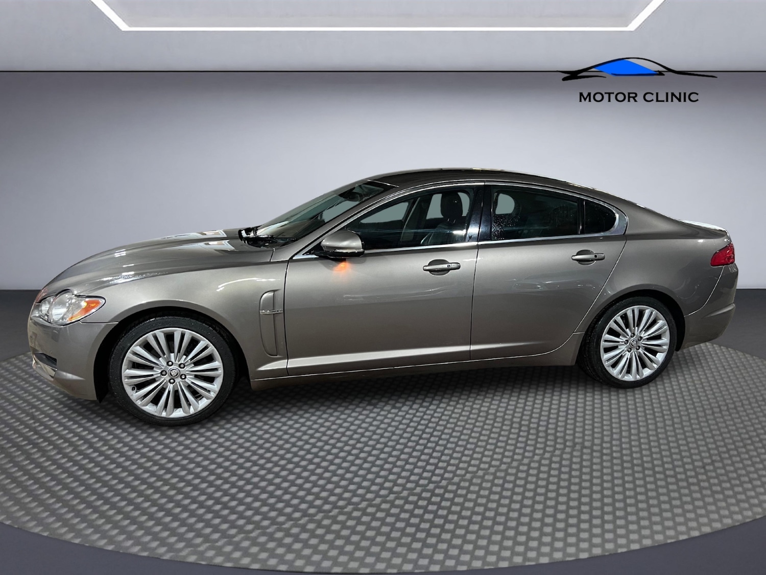 Used Jaguar XF 2010 for sale - 76180791: Photo 4
