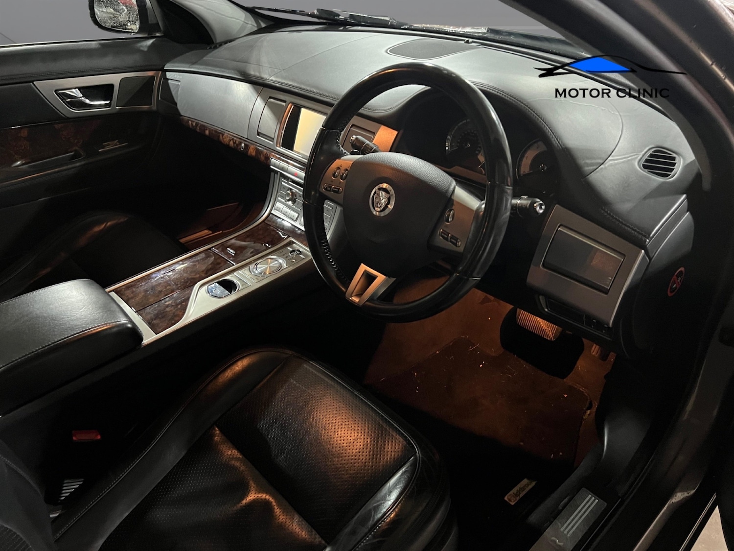Used Jaguar XF 2010 for sale - 76180791: Photo 8