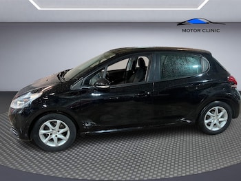 Used Peugeot 208 2017 for sale - 76431765: Photo