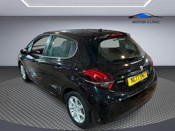 Used Peugeot 208 2017 for sale - 76431765: Photo