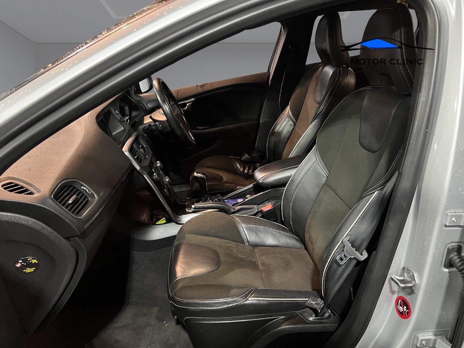 Used Volvo V40 2015 for sale - 77677273: Photo 11