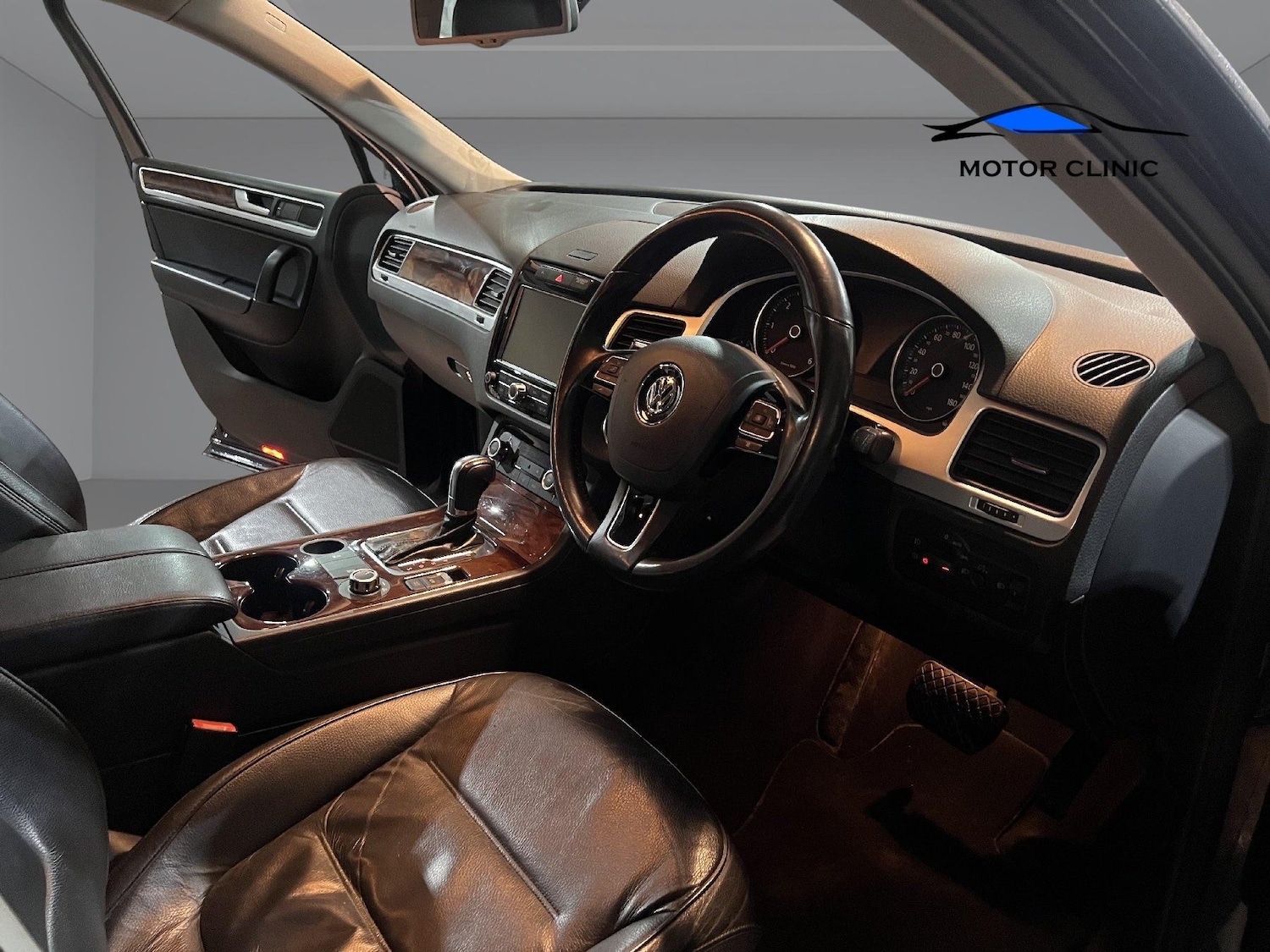 Used Volkswagen Touareg 2012 for sale - 76699719: Photo 15