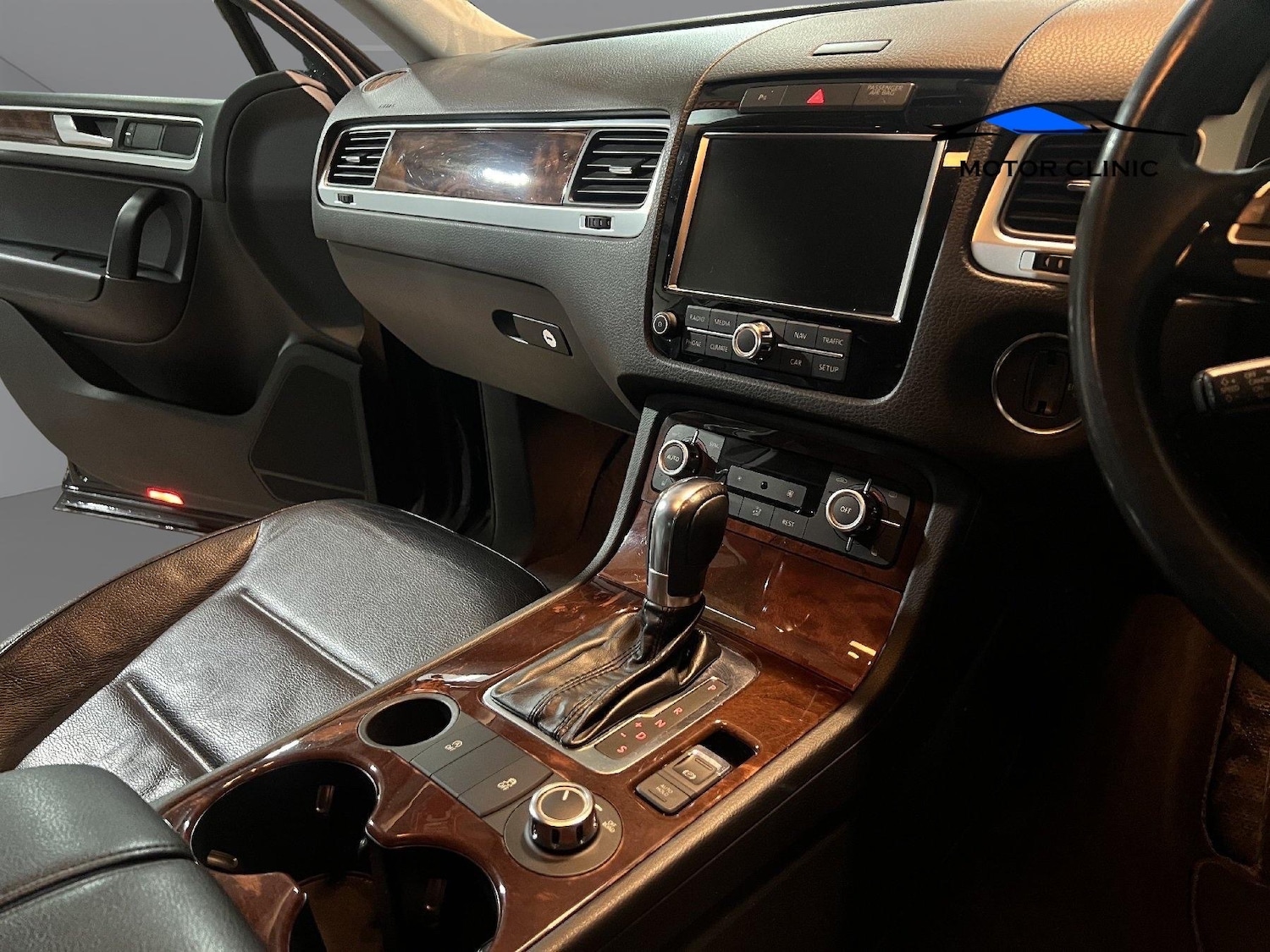 Used Volkswagen Touareg 2012 for sale - 76699719: Photo 16