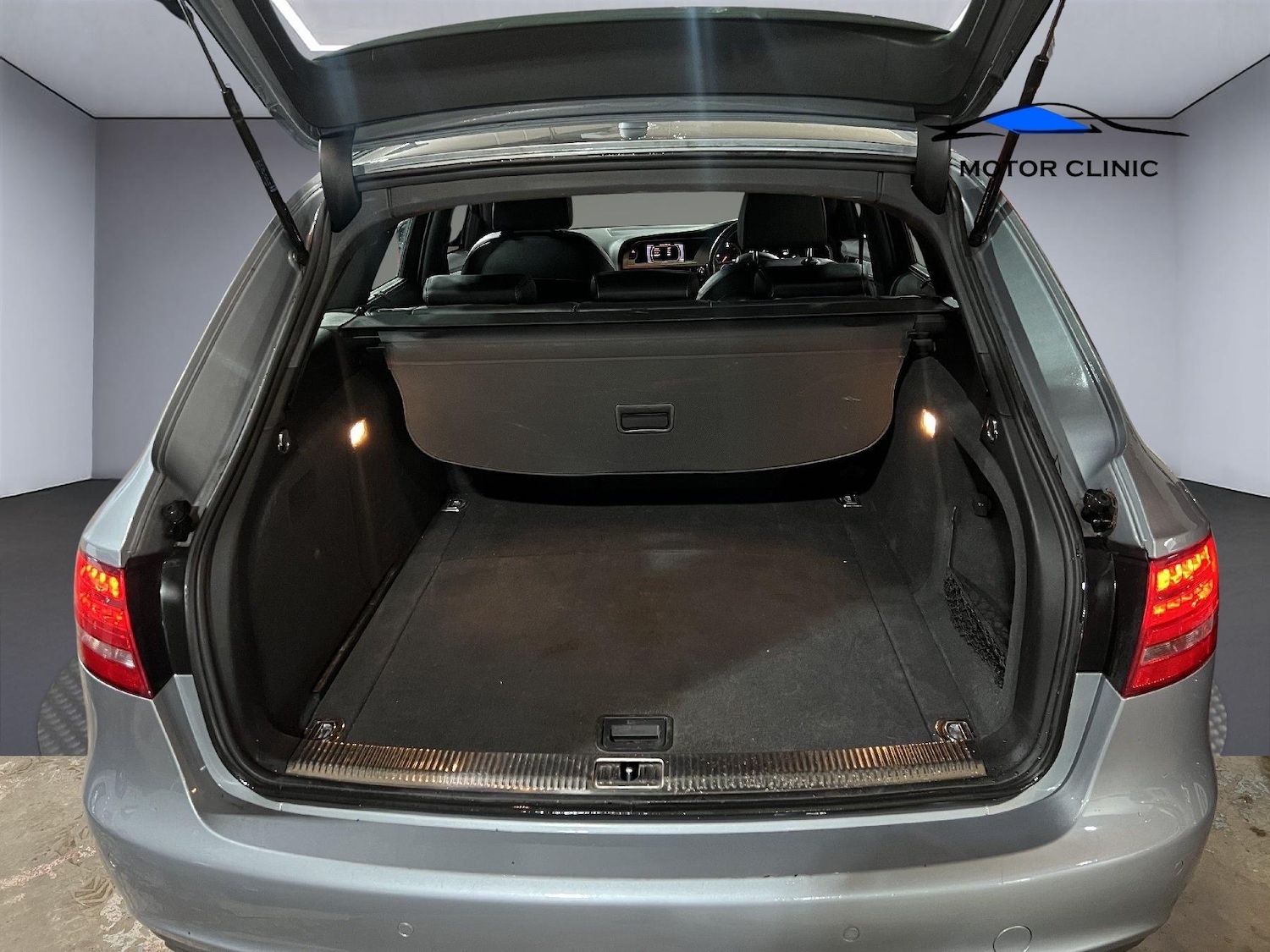 Used Audi A4 2009 for sale - 76799127: Photo 13