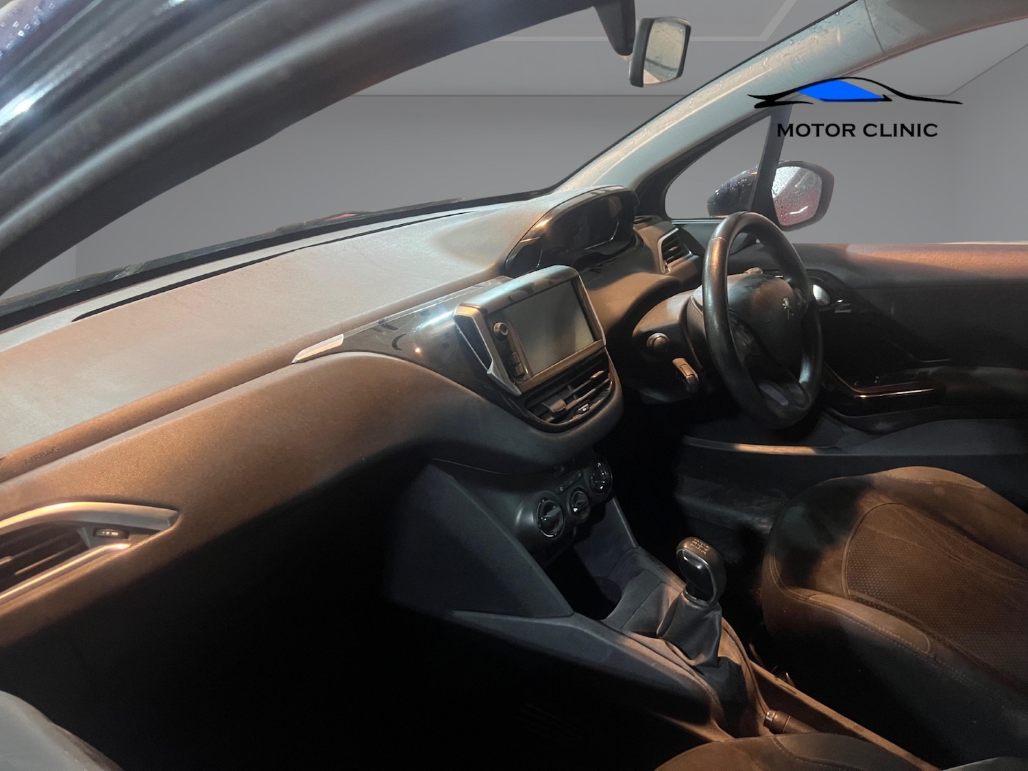 Used Peugeot 208 2013 for sale - 76672670: Photo 8