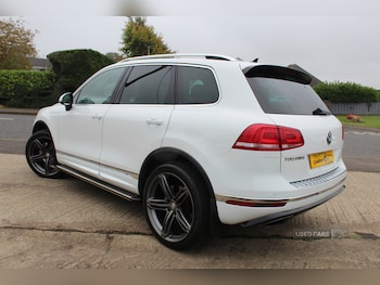 Used Volkswagen Touareg 2017 for sale - 76201721: Photo 2
