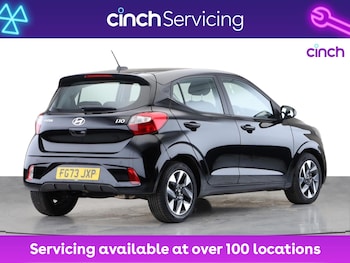 Used Hyundai i10 2023 for sale - 76999569: Photo